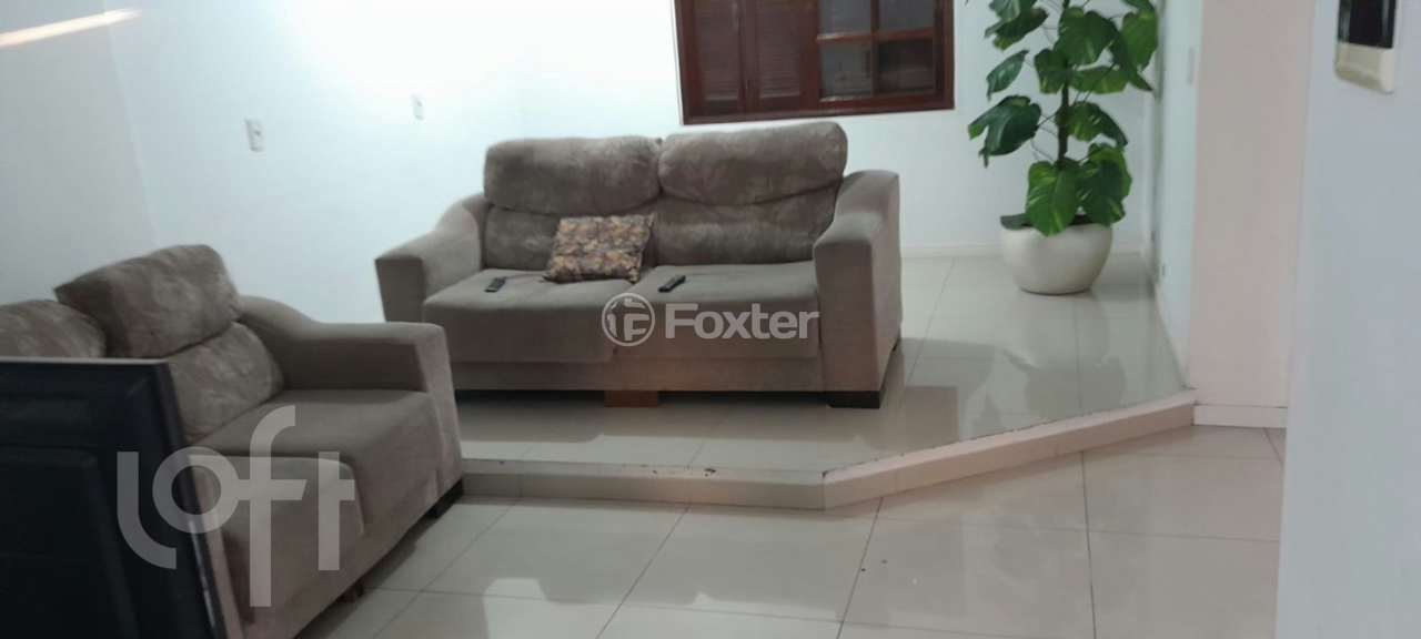 Casa à venda com 3 quartos, 240m² - Foto 1