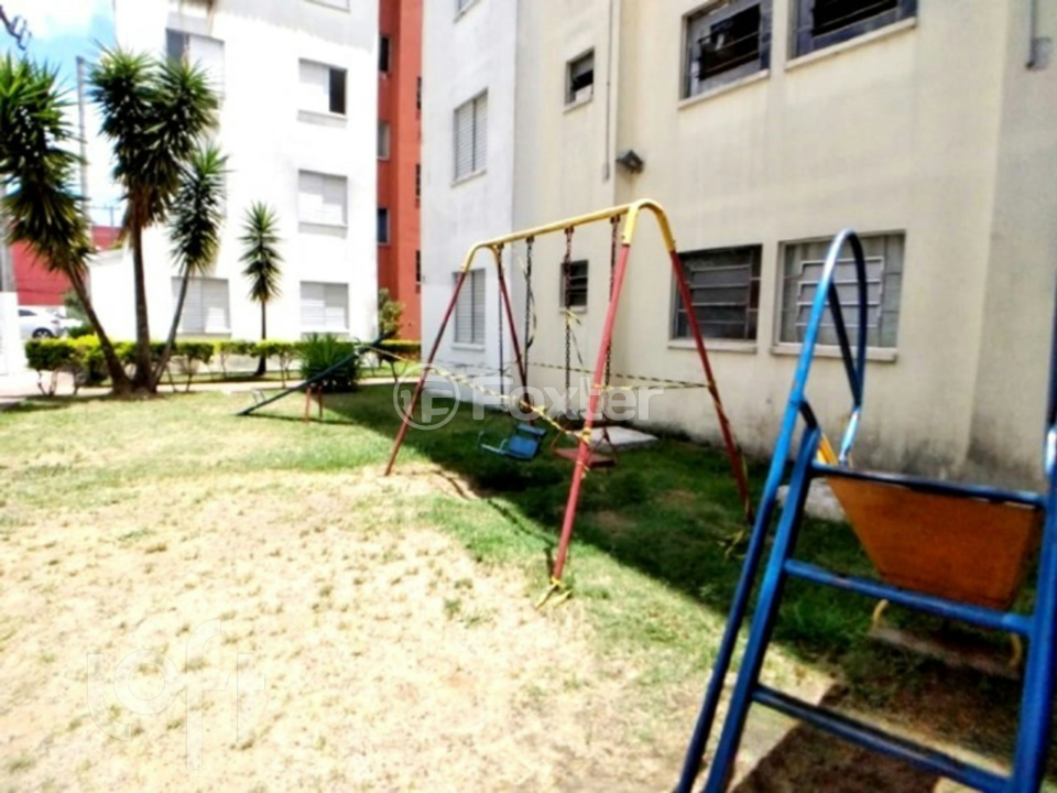 Apartamento à venda com 2 quartos, 44m² - Foto 13