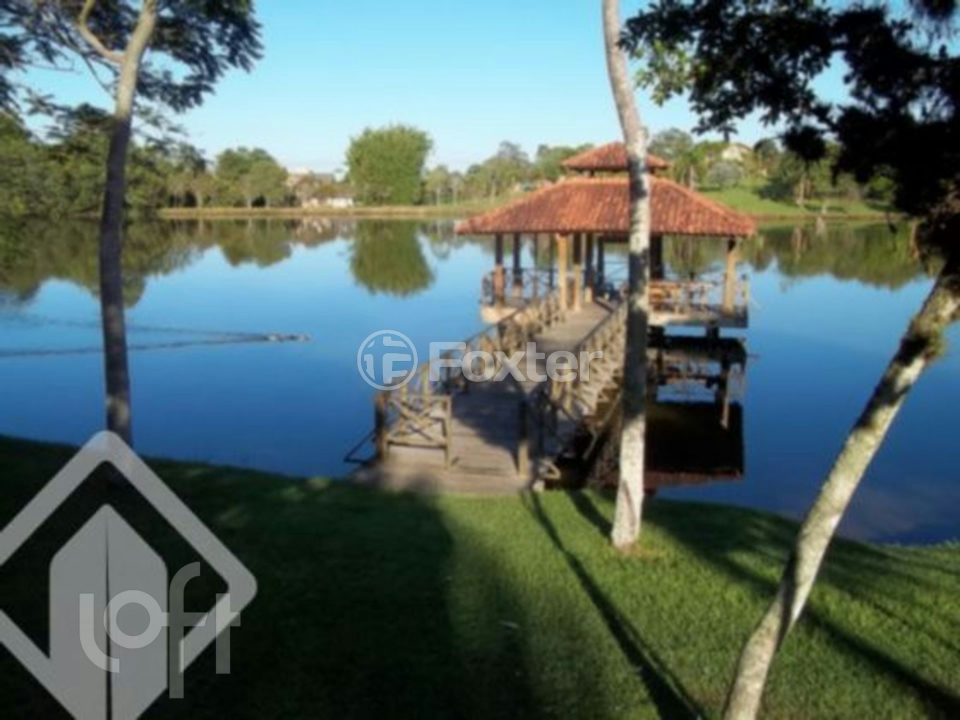 Casa de Condomínio à venda com 4 quartos, 450m² - Foto 1