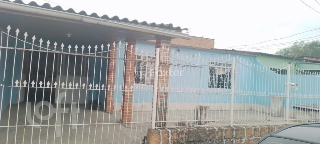 Casa à venda com 3 quartos, 32m² - Foto 1