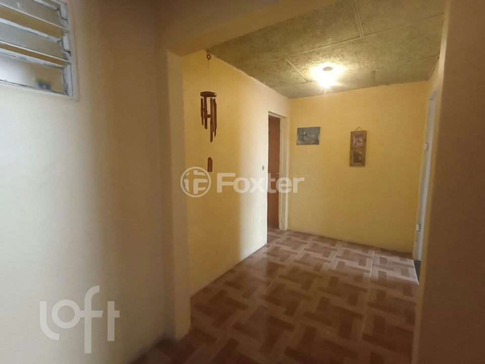 Casa à venda com 3 quartos, 32m² - Foto 2