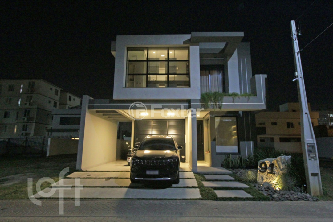 Casa de Condomínio à venda com 4 quartos, 220m² - Foto 1