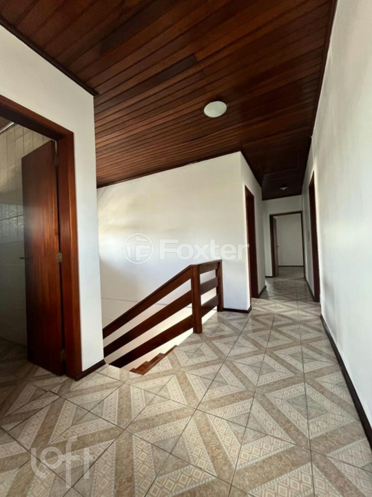 Casa à venda com 5 quartos, 290m² - Foto 17