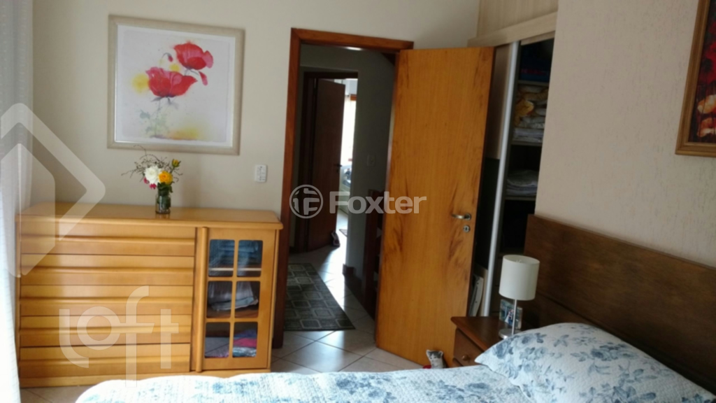 Casa de Condomínio à venda com 3 quartos, 240m² - Foto 8