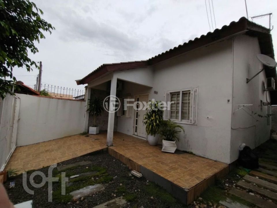 Casa à venda com 2 quartos, 90m² - Foto 5