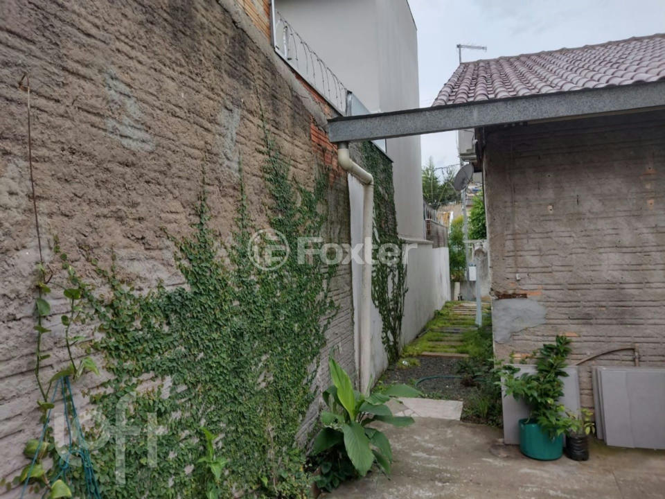 Casa à venda com 2 quartos, 90m² - Foto 9