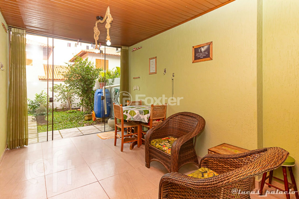 Casa de Condomínio à venda com 3 quartos, 117m² - Foto 1