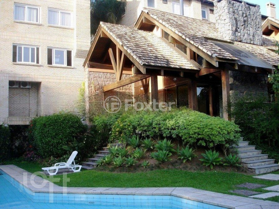 Casa de Condomínio à venda com 3 quartos, 208m² - Foto 1