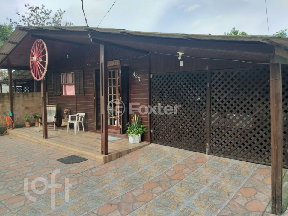 Casa à venda com 3 quartos, 90m² - Foto 1