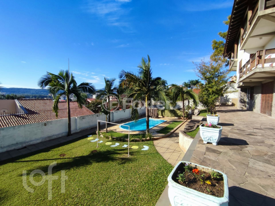 Casa à venda com 7 quartos, 412m² - Foto 49