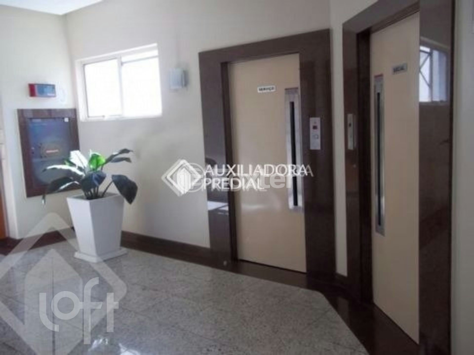 Apartamento à venda com 2 quartos, 68m² - Foto 4