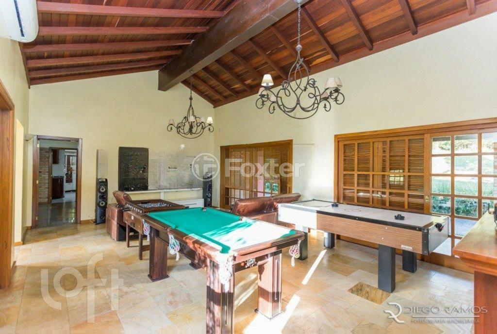 Casa de Condomínio à venda com 3 quartos, 360m² - Foto 2