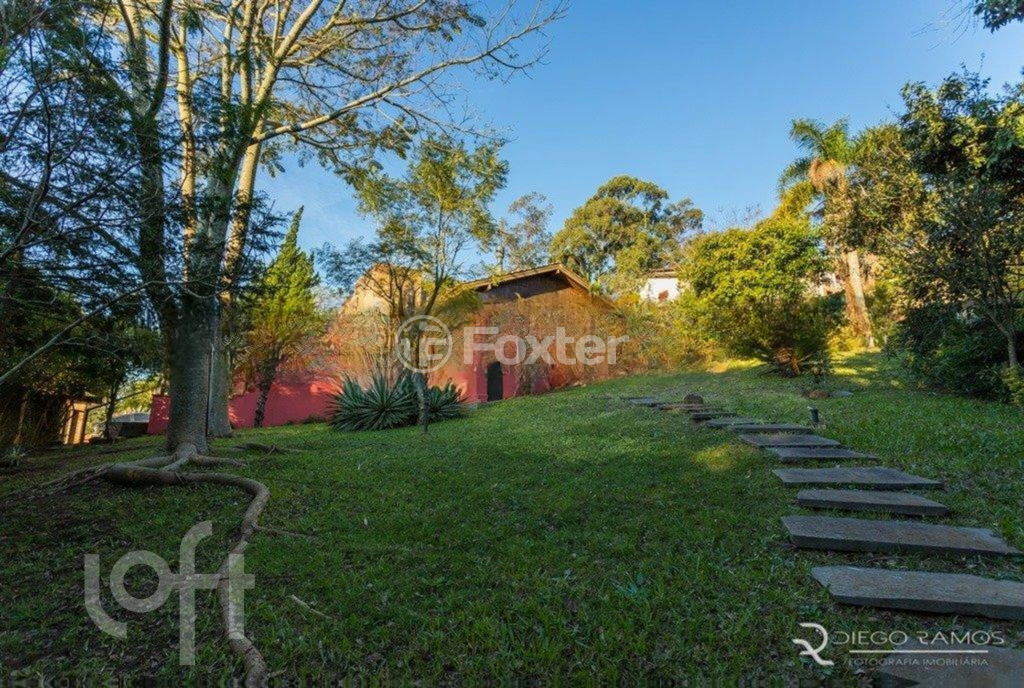 Casa de Condomínio à venda com 3 quartos, 360m² - Foto 42