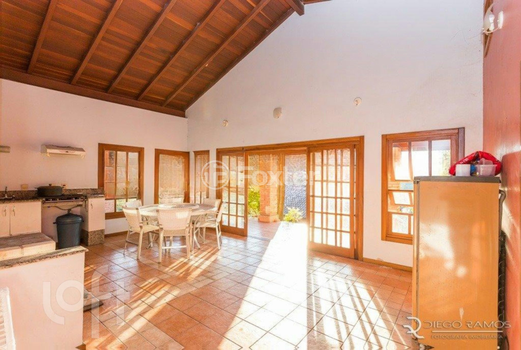 Casa de Condomínio à venda com 3 quartos, 360m² - Foto 38