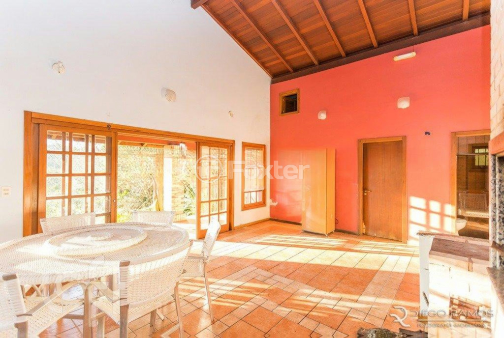 Casa de Condomínio à venda com 3 quartos, 360m² - Foto 37