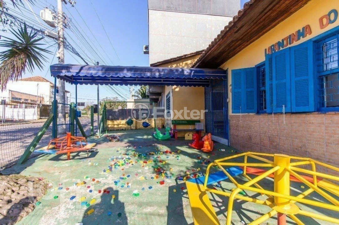 Casa à venda com 3 quartos, 150m² - Foto 2