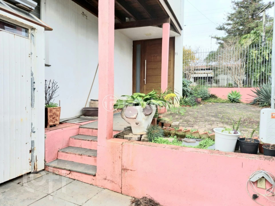Casa à venda com 3 quartos, 133m² - Foto 2