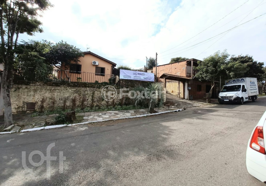 Casa à venda com 2 quartos, 105m² - Foto 1