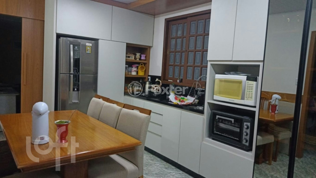Casa à venda com 2 quartos, 105m² - Foto 2