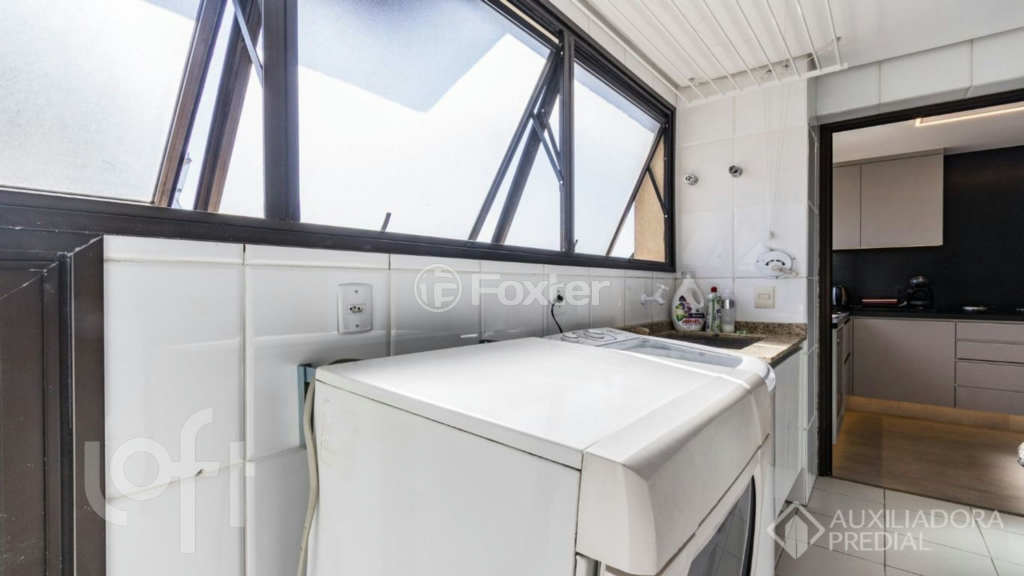 Apartamento à venda com 3 quartos, 177m² - Foto 16