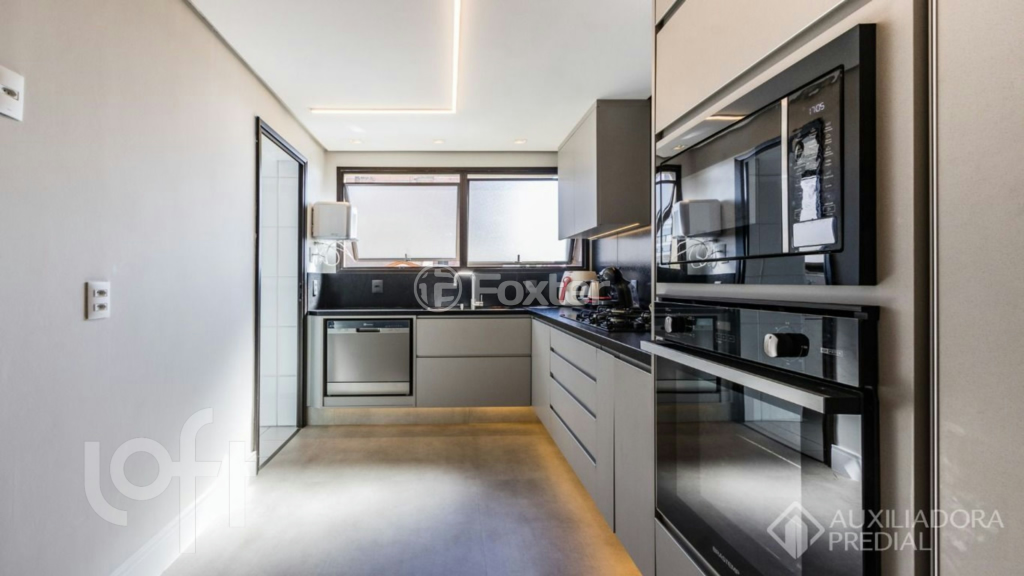 Apartamento à venda com 3 quartos, 177m² - Foto 7