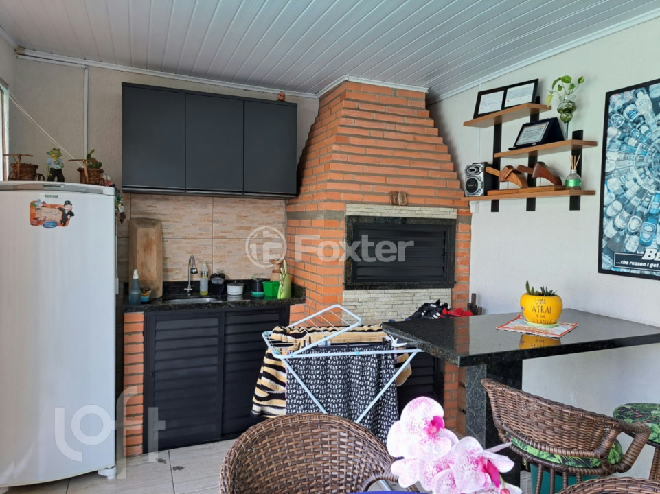 Casa à venda com 3 quartos, 100m² - Foto 3