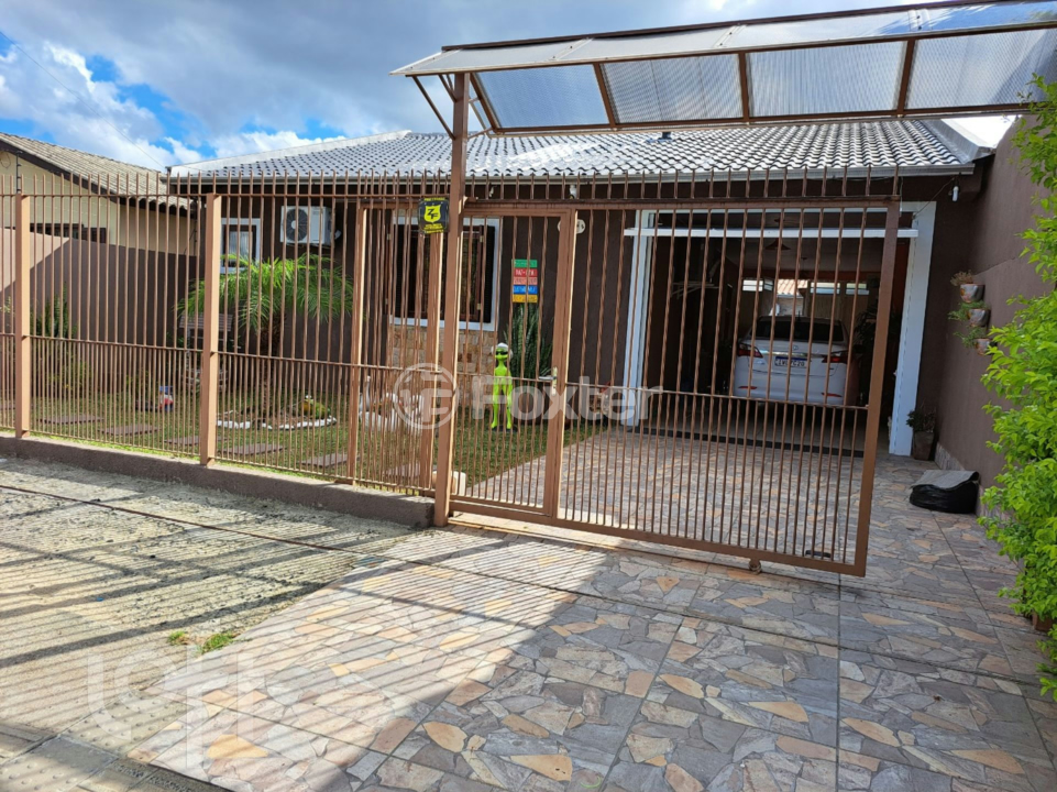 Casa à venda com 3 quartos, 100m² - Foto 1