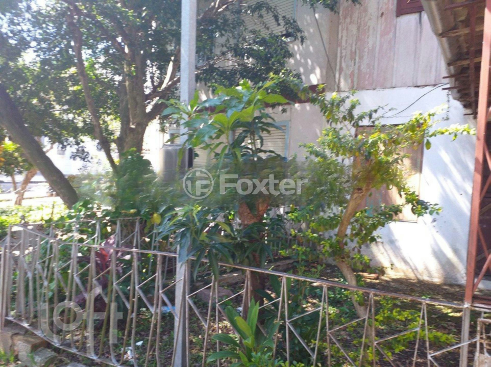 Casa à venda com 2 quartos, 121m² - Foto 1
