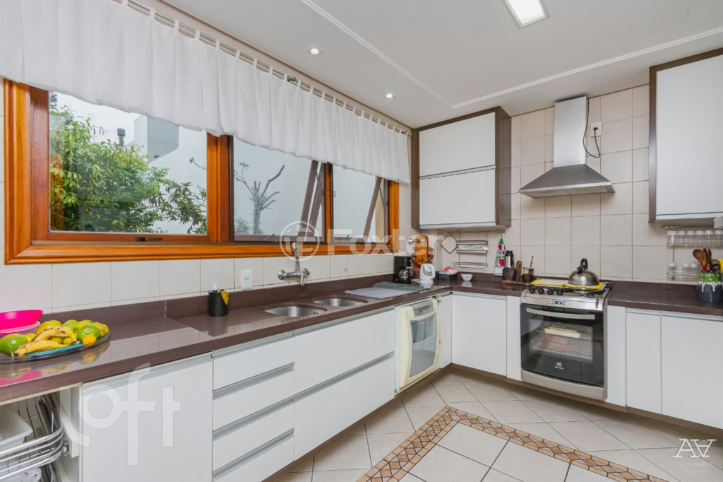 Casa de Condomínio à venda com 3 quartos, 244m² - Foto 12