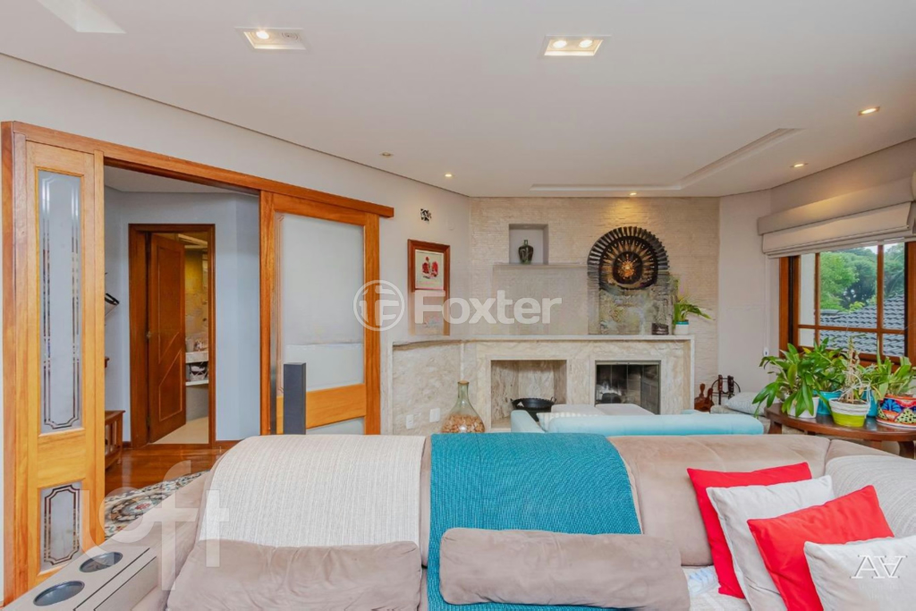 Casa de Condomínio à venda com 3 quartos, 244m² - Foto 3