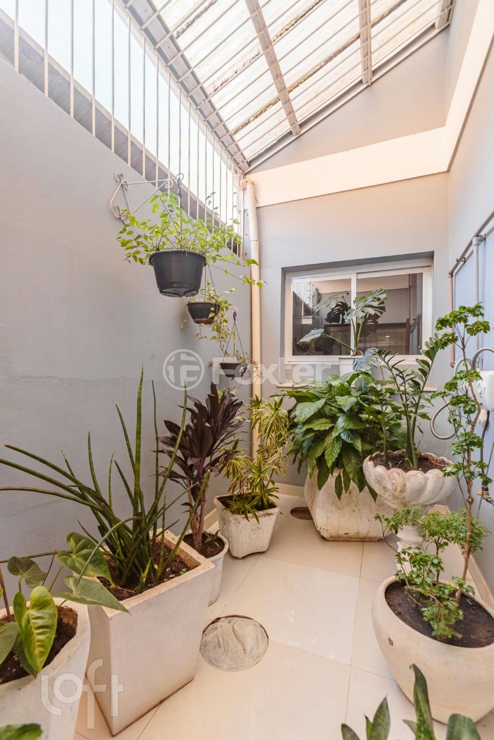 Casa à venda com 3 quartos, 304m² - Foto 9