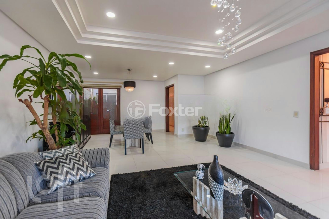 Casa à venda com 3 quartos, 304m² - Foto 7