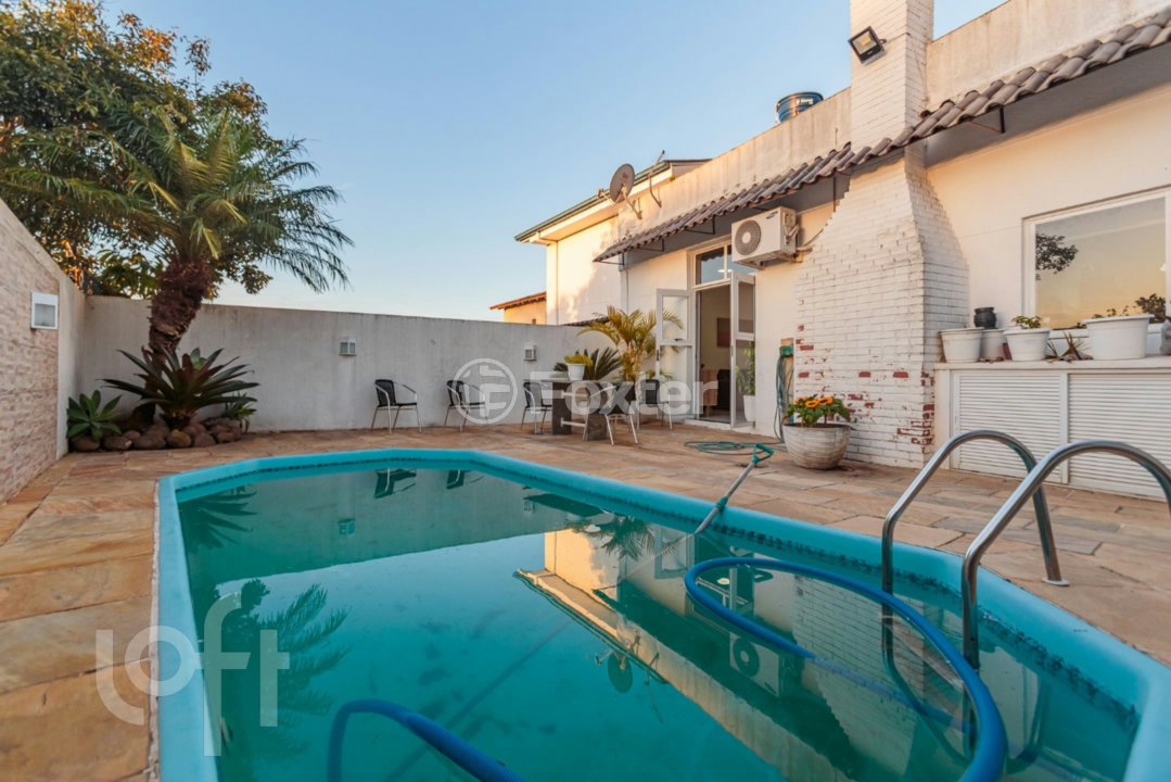 Casa à venda com 3 quartos, 304m² - Foto 3