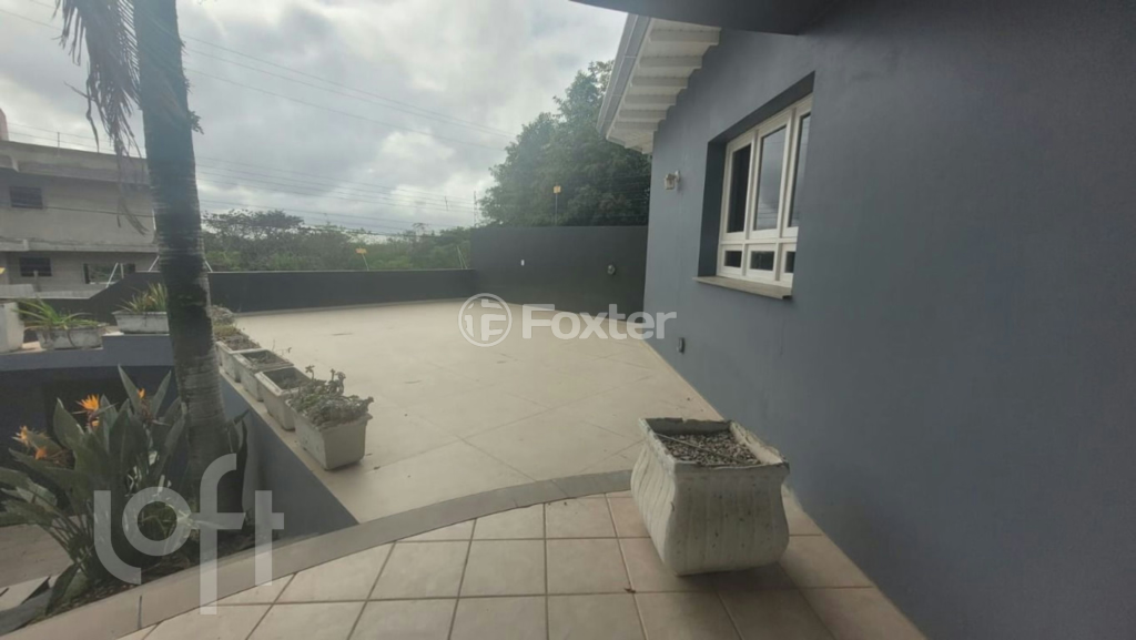 Casa à venda com 3 quartos, 239m² - Foto 3