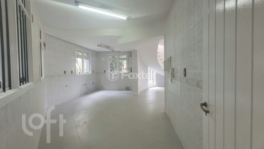 Casa à venda com 3 quartos, 239m² - Foto 8