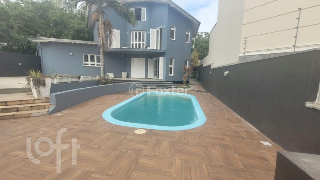 Casa à venda com 3 quartos, 239m² - Foto 2