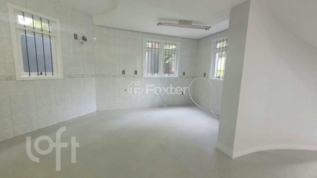 Casa à venda com 3 quartos, 239m² - Foto 11