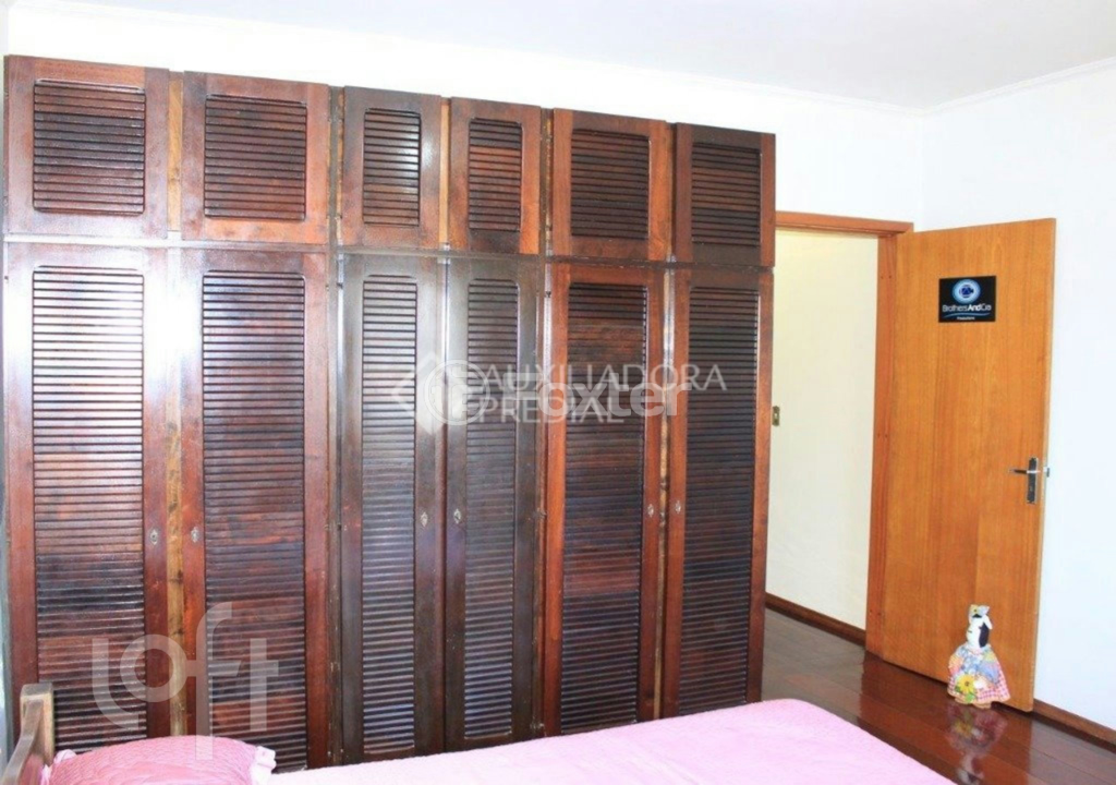 Casa à venda com 4 quartos, 352m² - Foto 12