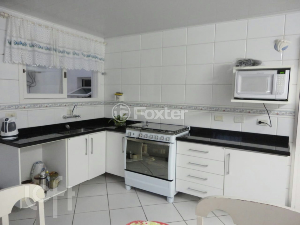 Casa à venda com 4 quartos, 249m² - Foto 3