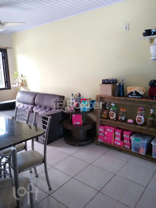 Casa à venda com 2 quartos, 44m² - Foto 1