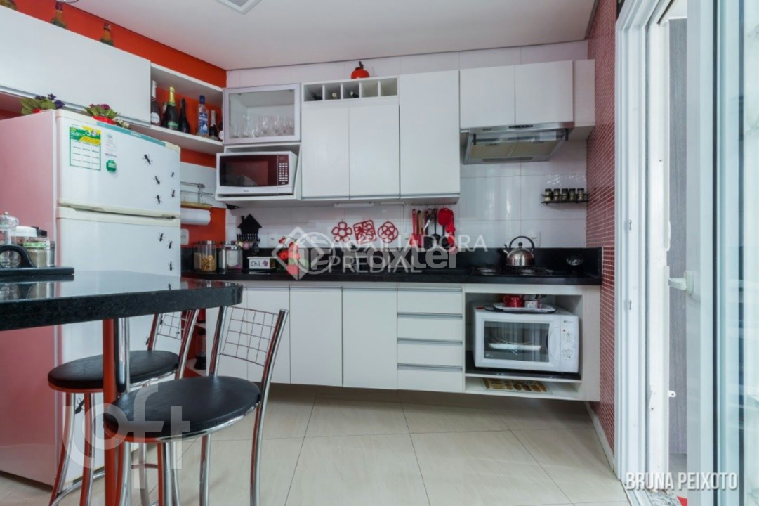 Casa à venda com 3 quartos, 95m² - Foto 2