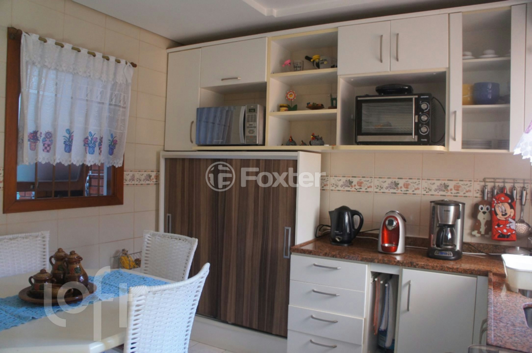 Casa à venda com 3 quartos, 205m² - Foto 3