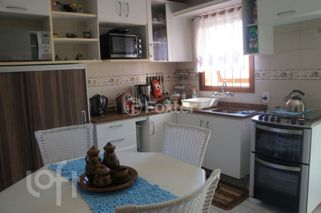 Casa à venda com 3 quartos, 205m² - Foto 2