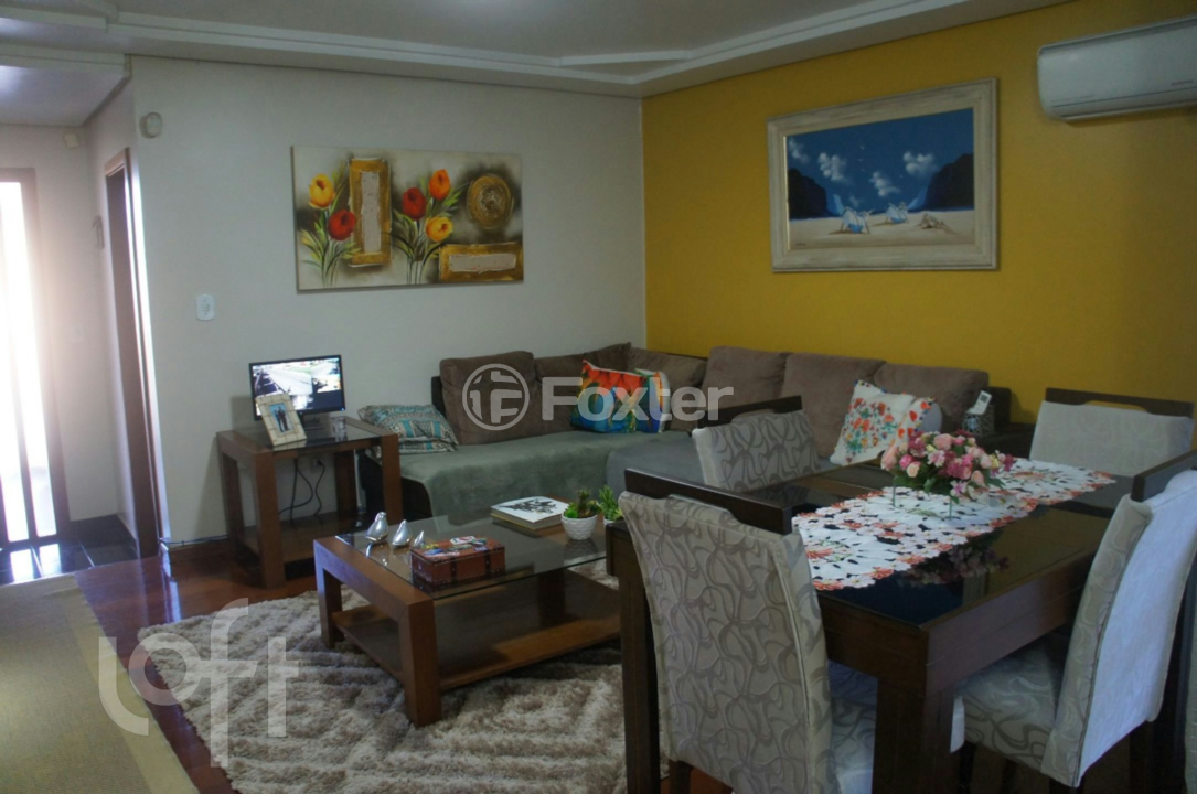 Casa à venda com 3 quartos, 205m² - Foto 1