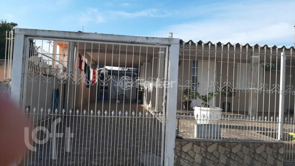 Casa à venda com 2 quartos, 100m² - Foto 2