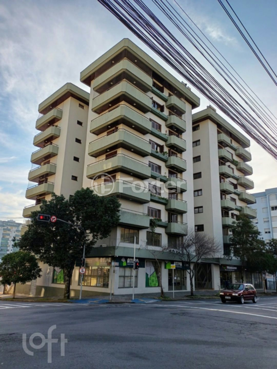 Apartamento à venda com 3 quartos, 118m² - Foto 1