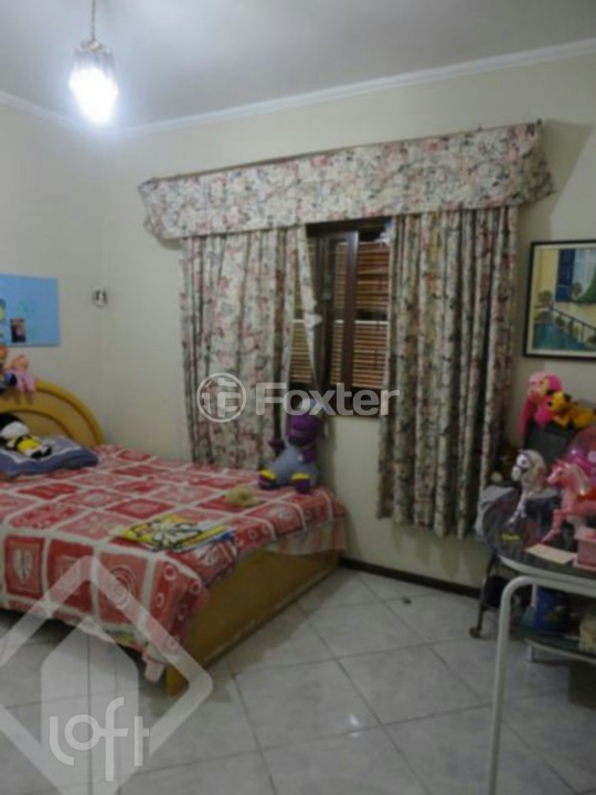 Casa à venda com 3 quartos, 206m² - Foto 4