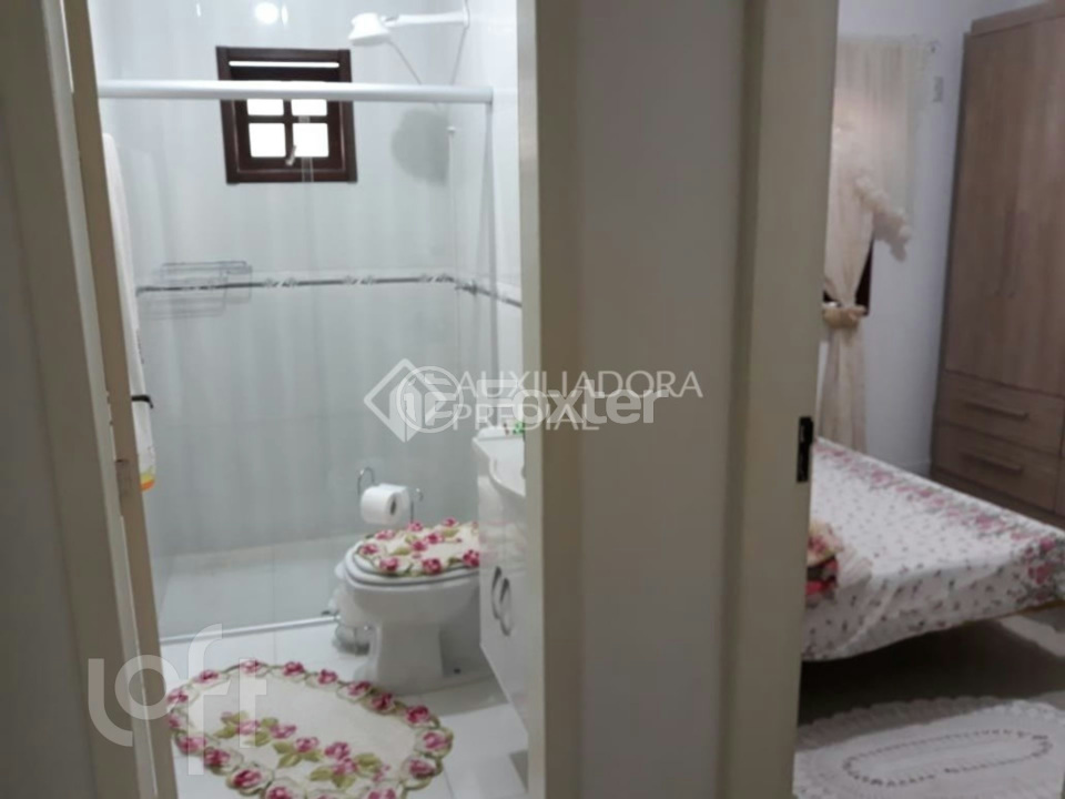 Casa à venda com 3 quartos, 250m² - Foto 4