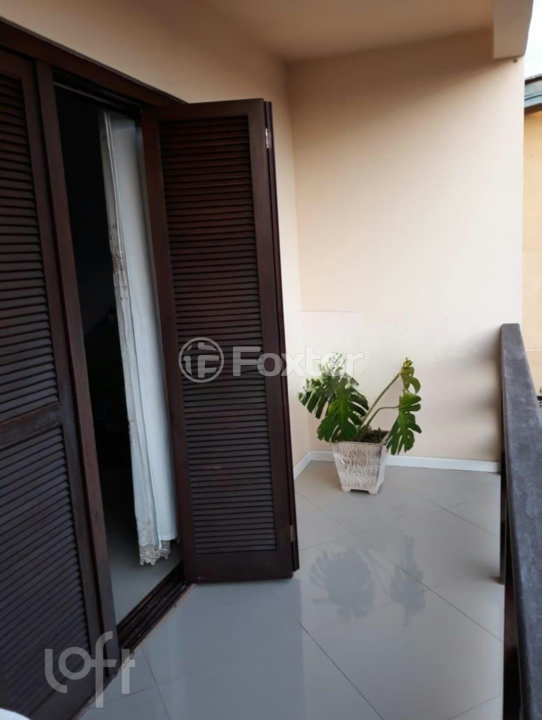 Casa à venda com 3 quartos, 250m² - Foto 3