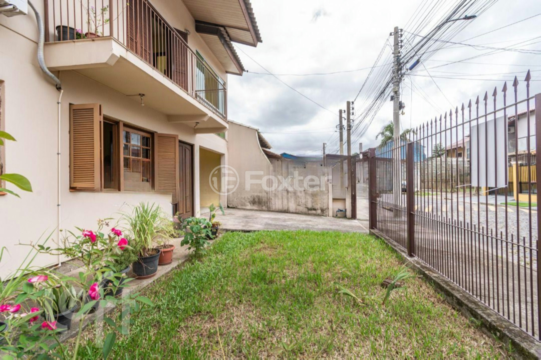 Casa à venda com 4 quartos, 199m² - Foto 4